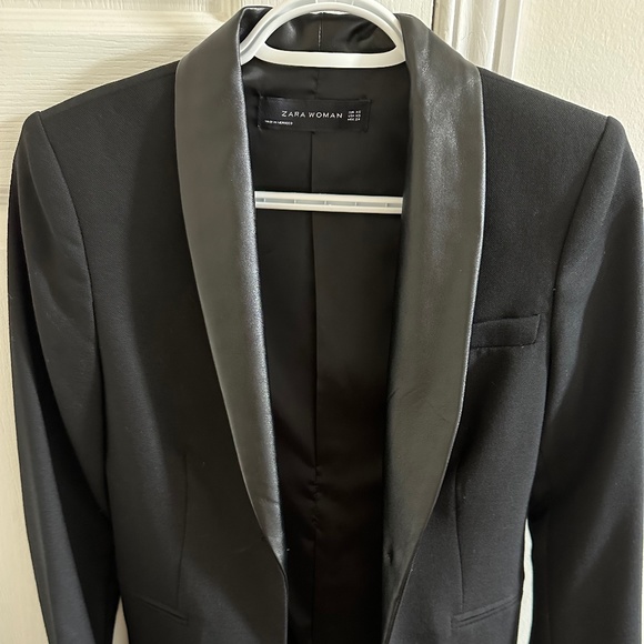 Zara Blazer with faux Leather Collar - Picture 2 of 6